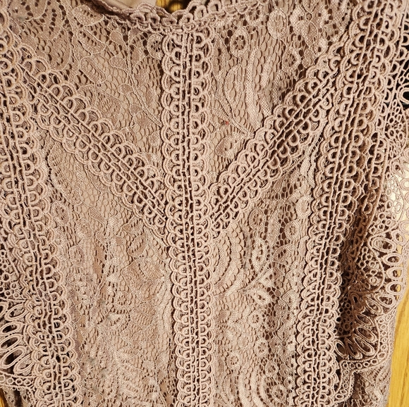 LACE TOP - Picture 5 of 7